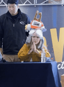 151454708228412.gif