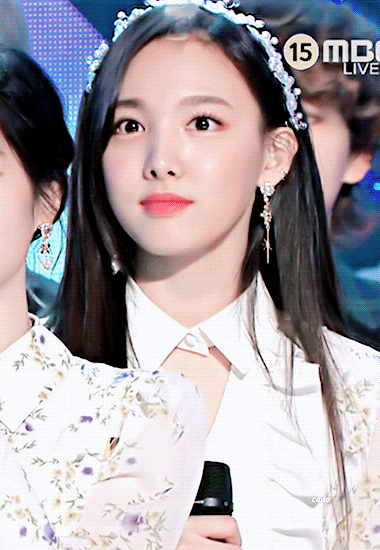 152808515838871.gif