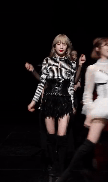 154985357947931.gif