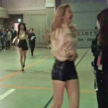 154989491499809.gif