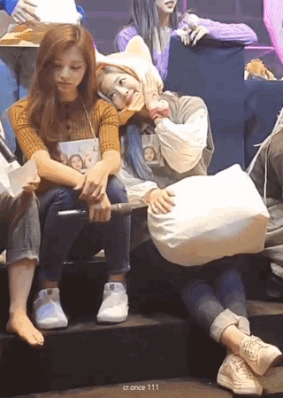 155718938862134.gif