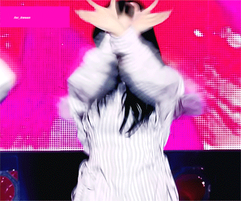 155781077054812.gif