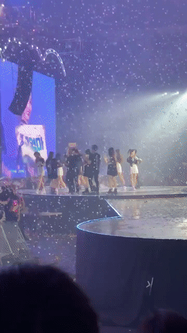 155835338237858.gif