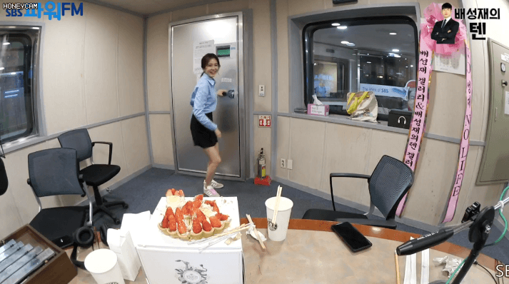 155842706442076.gif