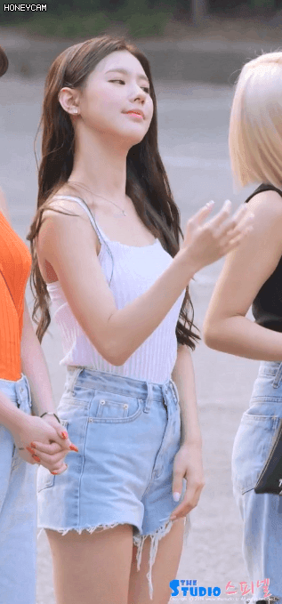 156504792868841.gif