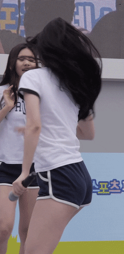 156899660690720.gif