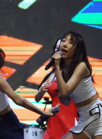156946464685730.gif