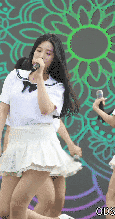 157028950562083.gif