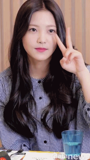 157949561615121.gif