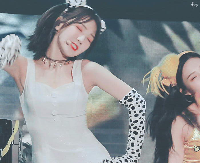 158286991081615.gif
