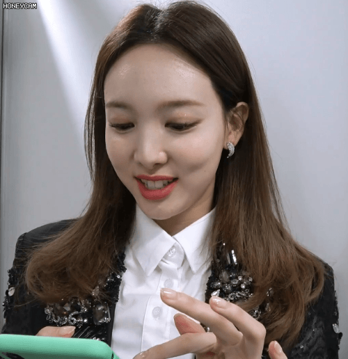 158293239830495.gif