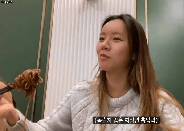 158301736928513.gif