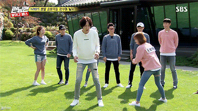 158492743086774.gif