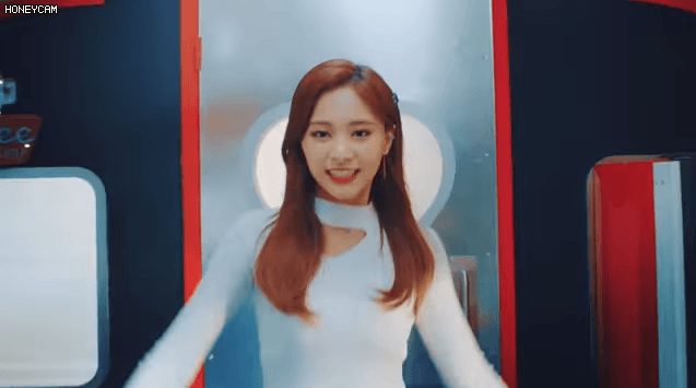 158493295049464.gif