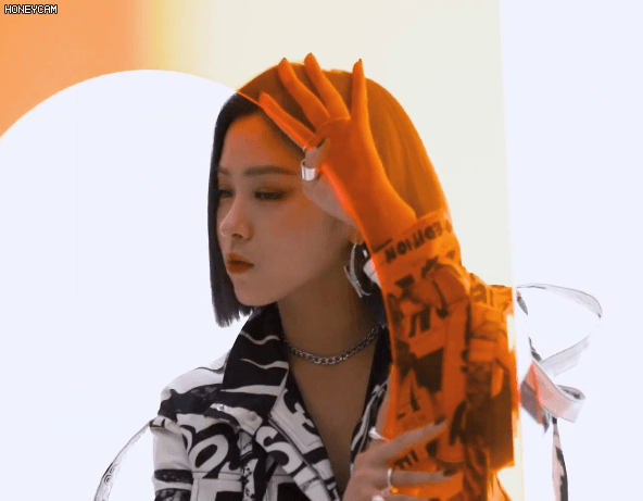 158493518546411.gif