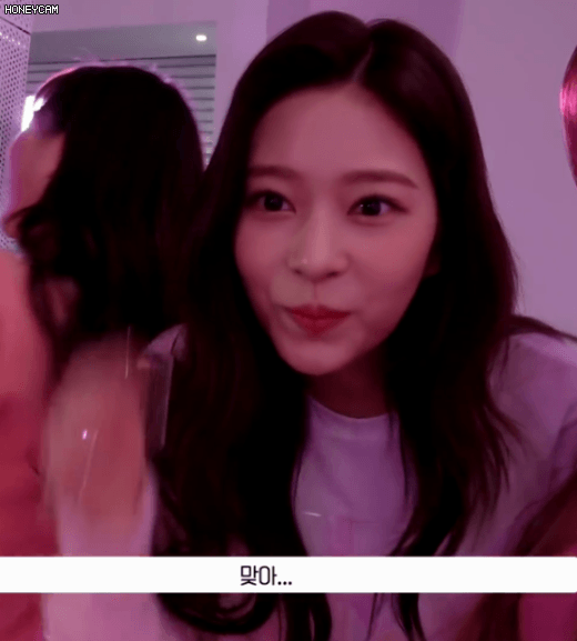 158555802657273.gif