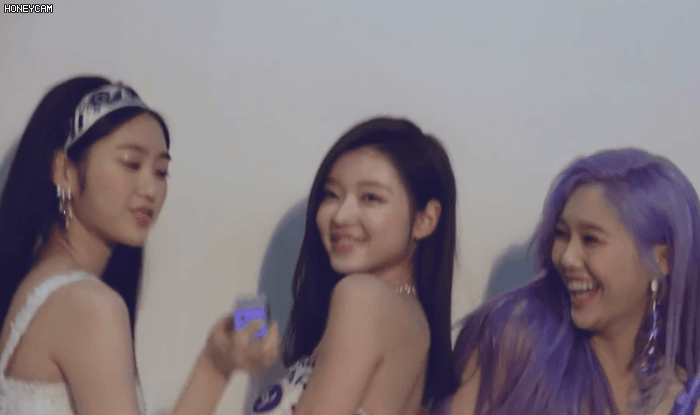 158984694189780.gif