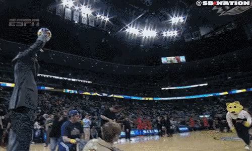 eb711ef58122274aa3837b67dc5bf1a5_467449.gif