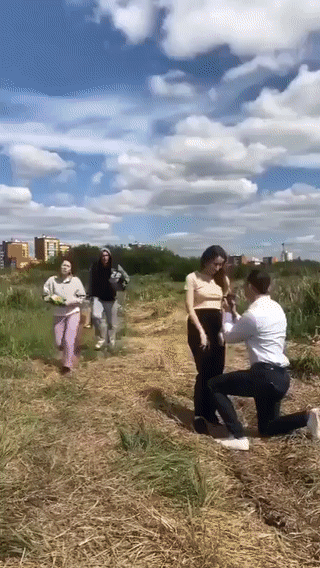 c96bd96edc7ff6810aef5e37f5bf47ee_511976.gif