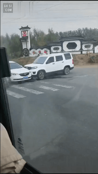 140e751e03889fc63fa0493426ee0dce_859082.gif