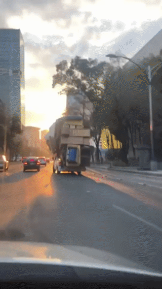 bb0461e26b1a72f4e62a192e2716ec53_147731.gif
