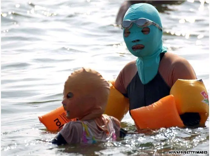 [유머] 중국에서 유행중이라는 수영복 -  와이드섬