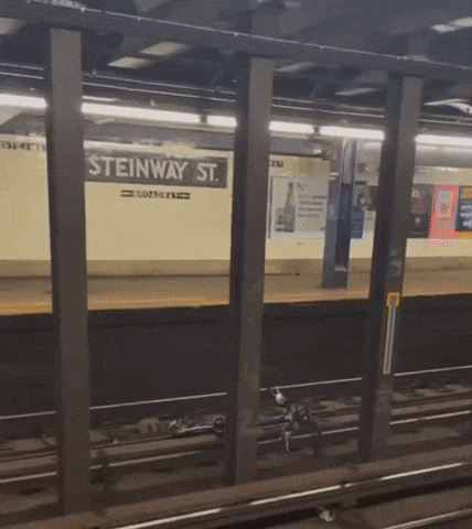 4448e6eb264fe6e6b55118fbd4f903bc_118100.gif