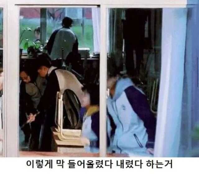 [유머] 여자들이 의외로 설레는 행동 -  와이드섬