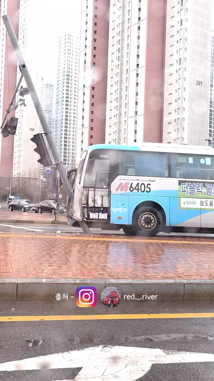 2e40f2259c684e2967e62e58723f869d_584749.webp