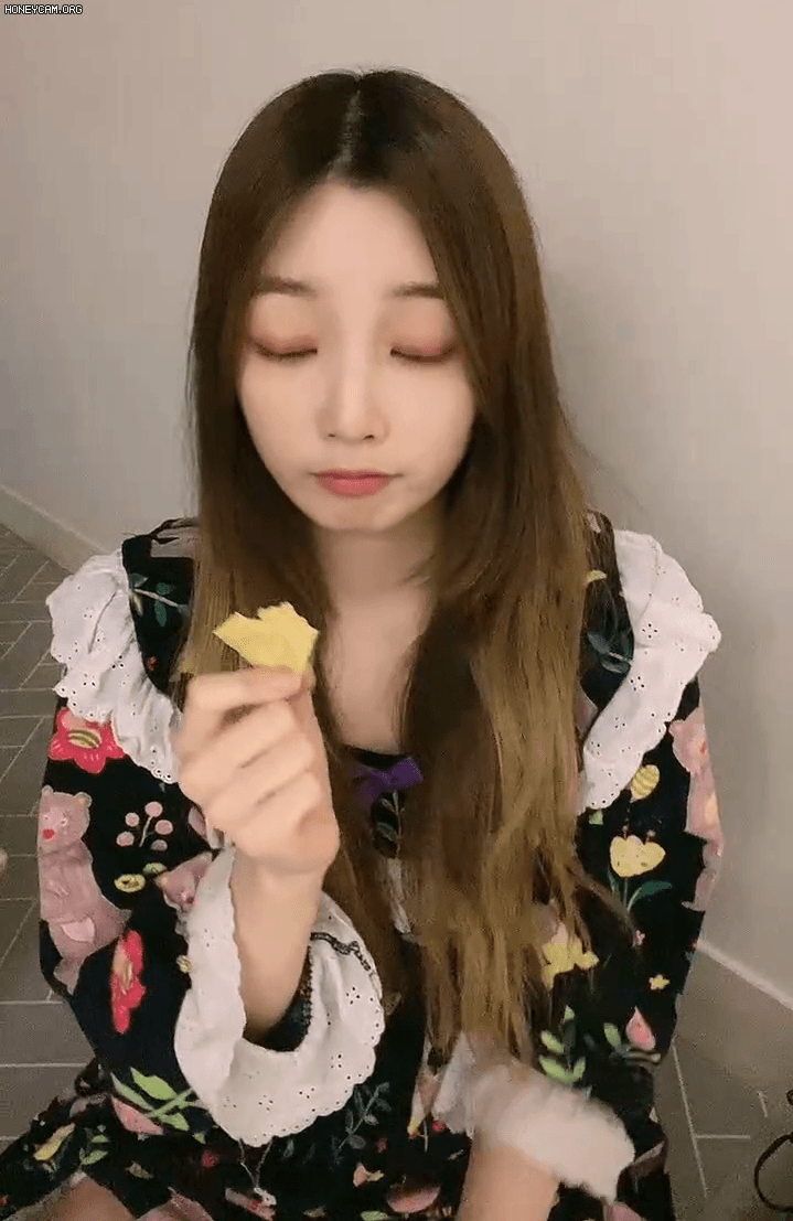 cbd55672263136a0f33c64972c6880c8_578995.gif