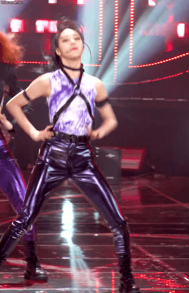 8e77b08a604ca0f8daa6a31fa079aeea_586934.gif