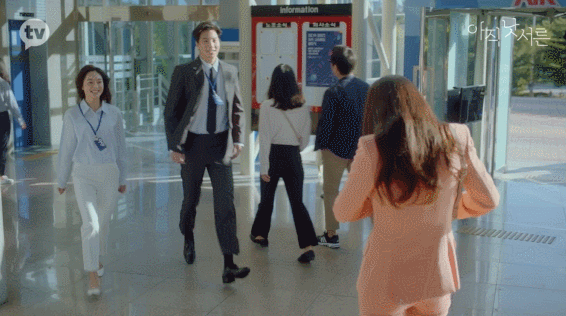 a8d6ad299ff42719744bafdaa758e7e1_168680.gif