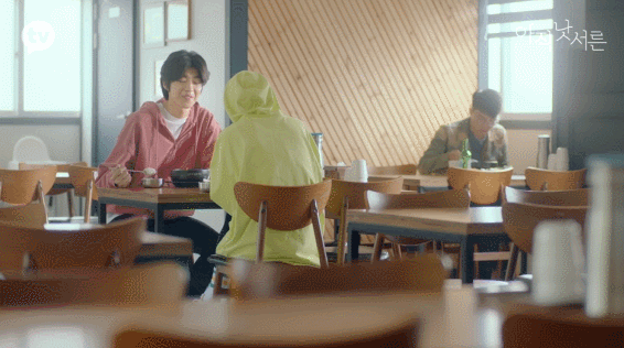 ceee1d4844e8ff2438926d7d04bbcb95_276456.gif