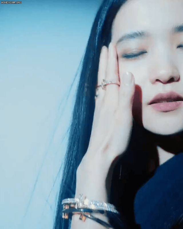 e0d4c47f5abb9121f6df612f70c5cfa1_748238.gif