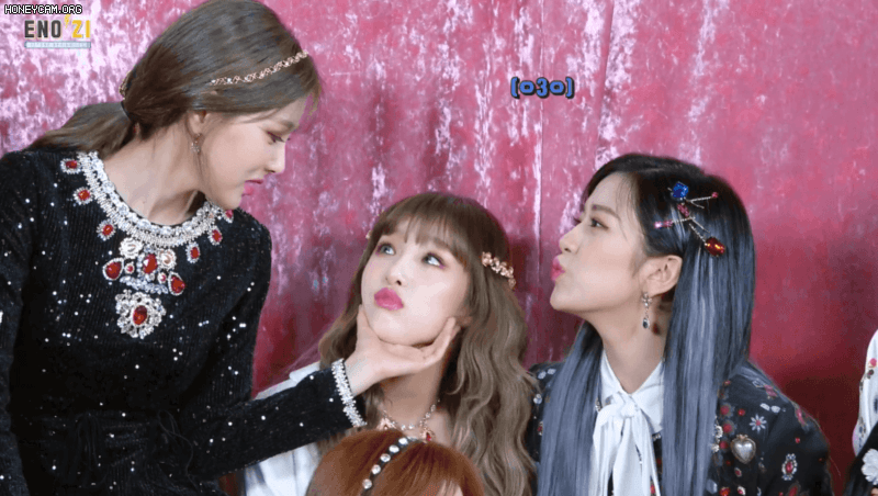 ab87293d5f91e3bd18119aa1b01c8612_923413.gif