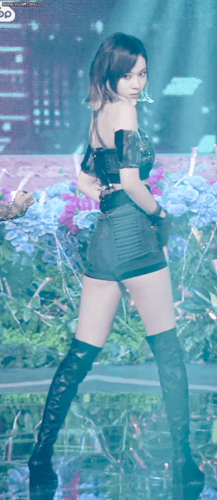 8c89cbc8c7e94738b255ded6360b6b5c_696194.gif