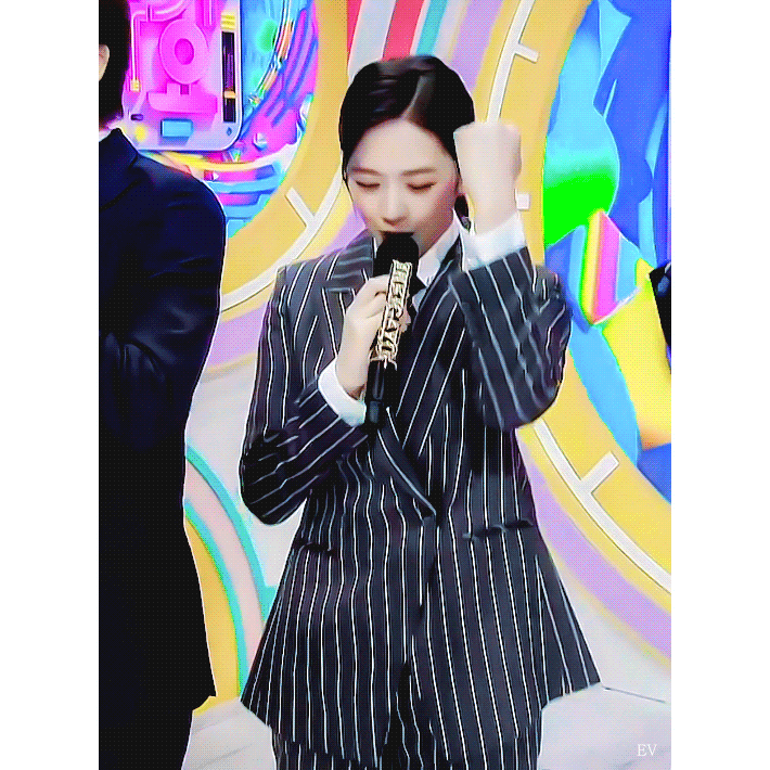 1fcd3b6925aec01f5d03d734ddfeec25_249609.gif
