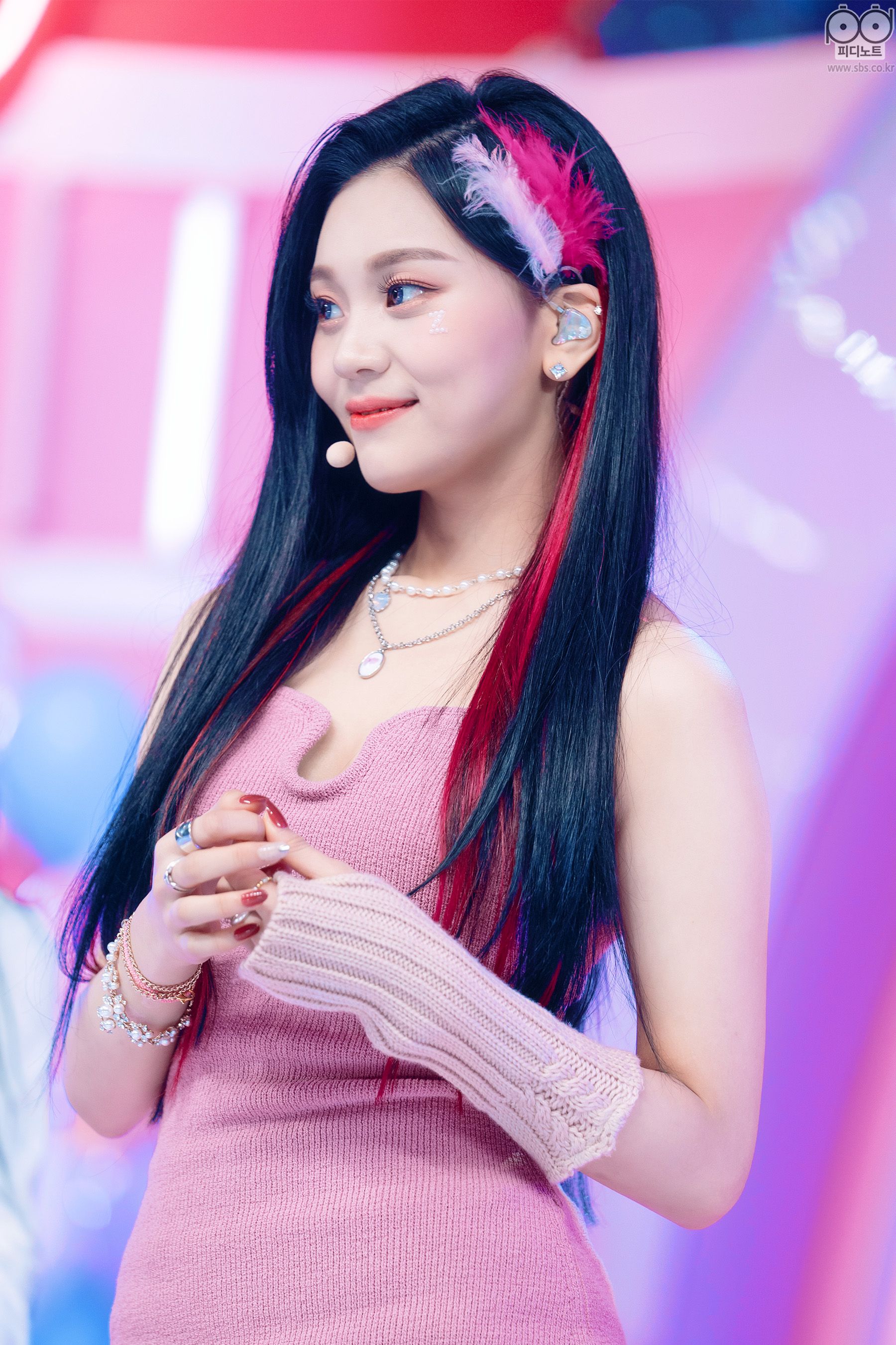 b3e07ed5b5e7d9a2ef838d2c1583fb41_265587.jpg