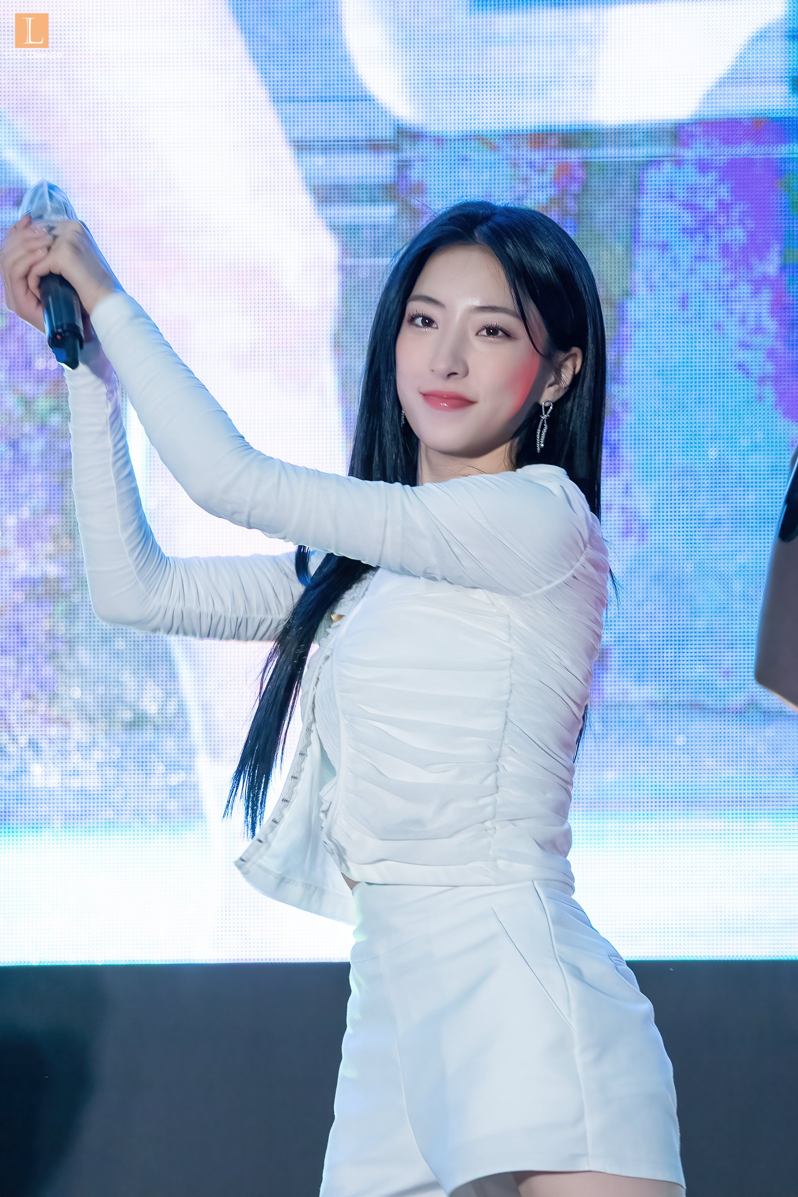 a6e742524e58eff290f2a8e62650418f_523235.jpg