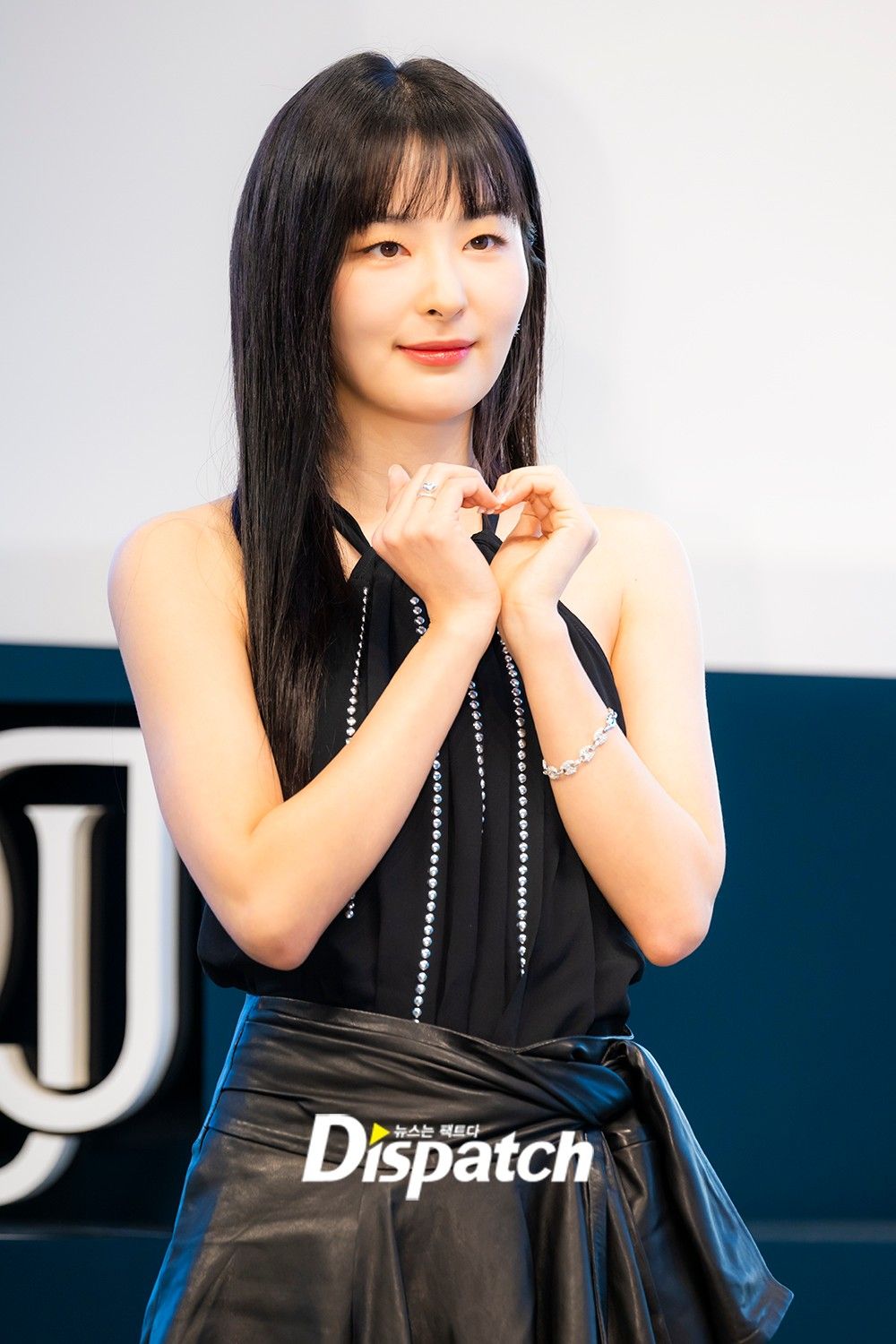 d8f297be9e7cc29e2e41f9ec9f30edec_126856.jpg