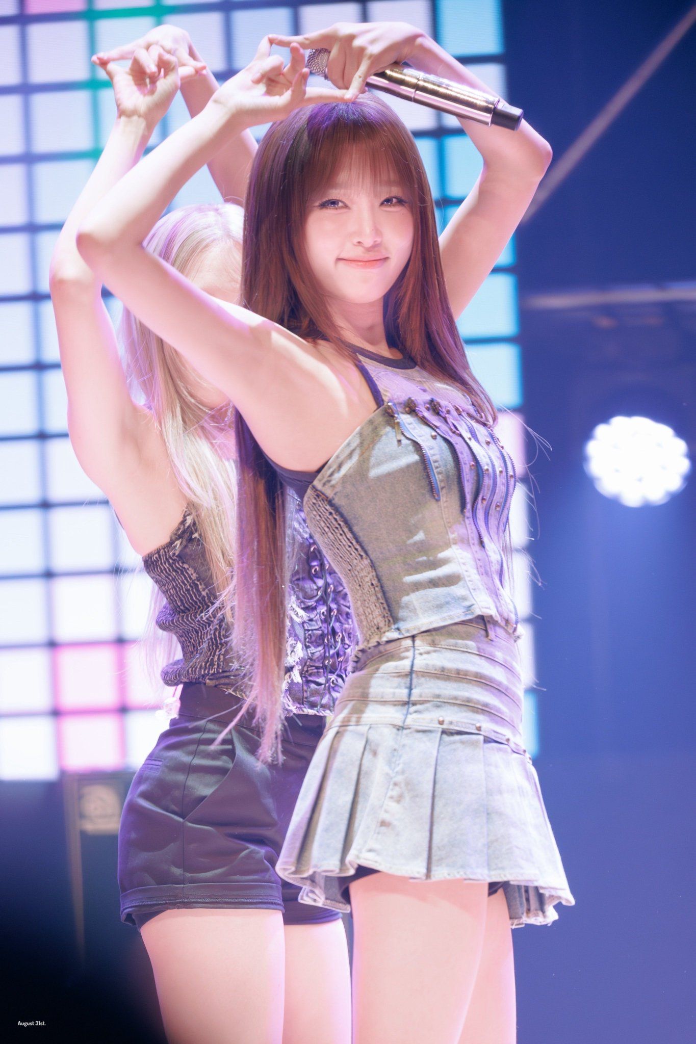 f6e9a3625a6cc939e5772fc0a1c4caee_259823.jpg
