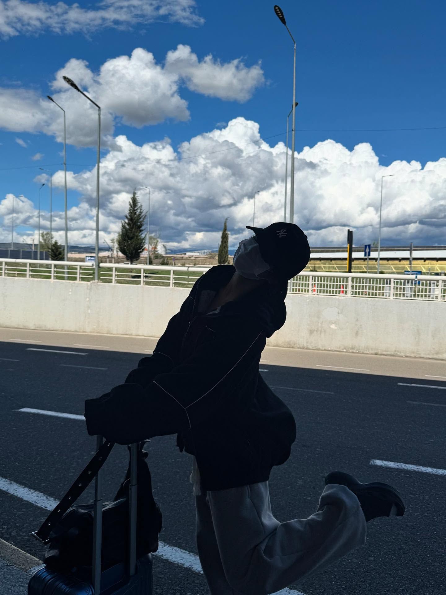 1f6a0063e5186e5cf79a4c60d5db3292_888093.jpg