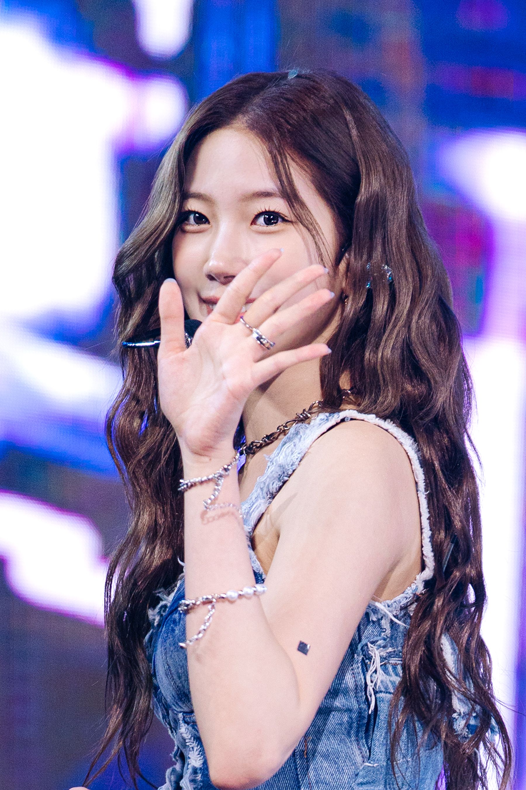 3a3be69710f6c72650481bd027a3dc8a_128429.jpg
