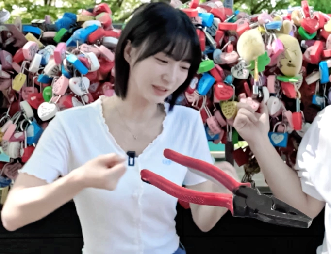 c673f32c166b0371d725e00a362a8d5a_970984.webp