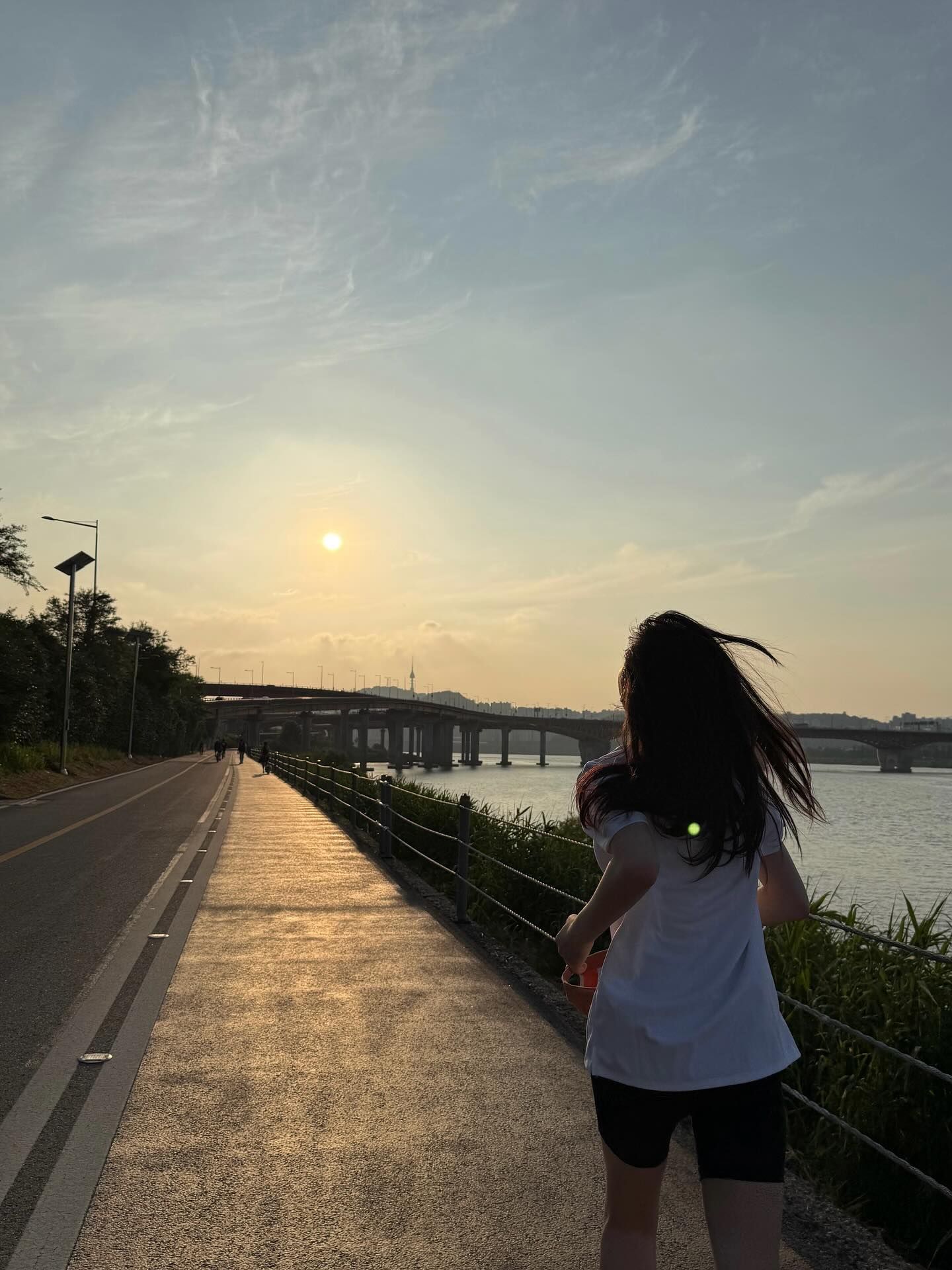 029129d5287fd26ec53c1bfb7c7b4105_946015.jpg